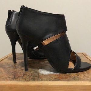▪️Dollhouse Open Toe Stilleto Heels